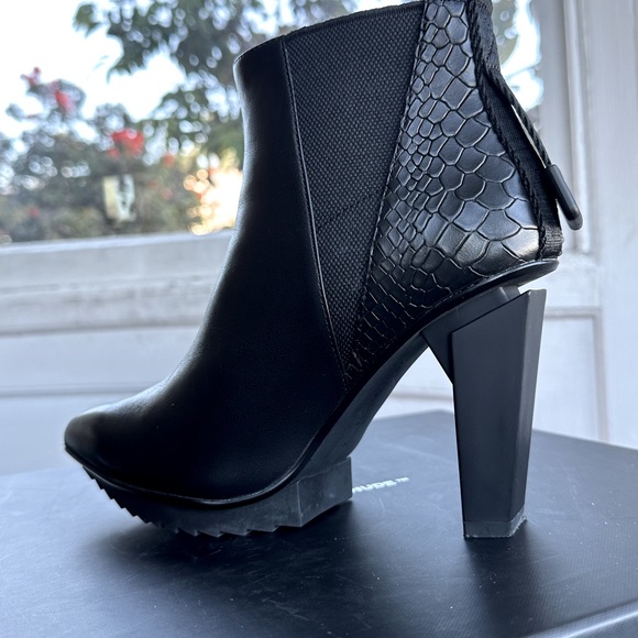 Lev Bootie Hi UNITED NUDE - Picture 2 of 6